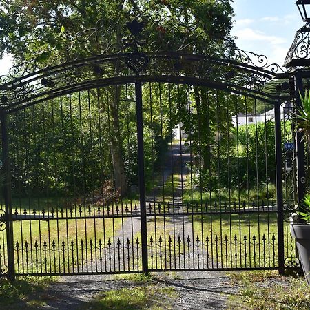 Chateau Roquehort Avec Ev Recharge Point 22Kw Monein Екстериор снимка