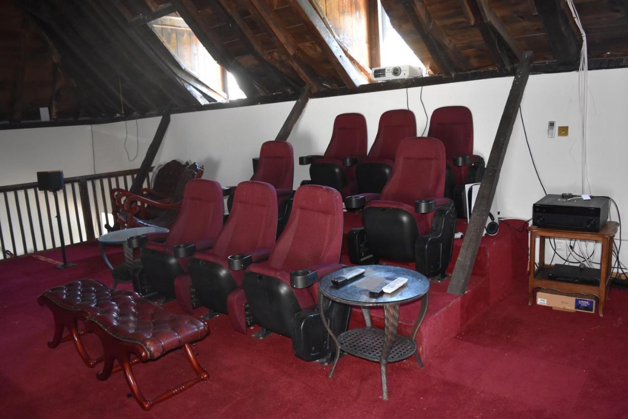 Chateau Roquehort Avec Ev Recharge Point 22Kw Monein Екстериор снимка