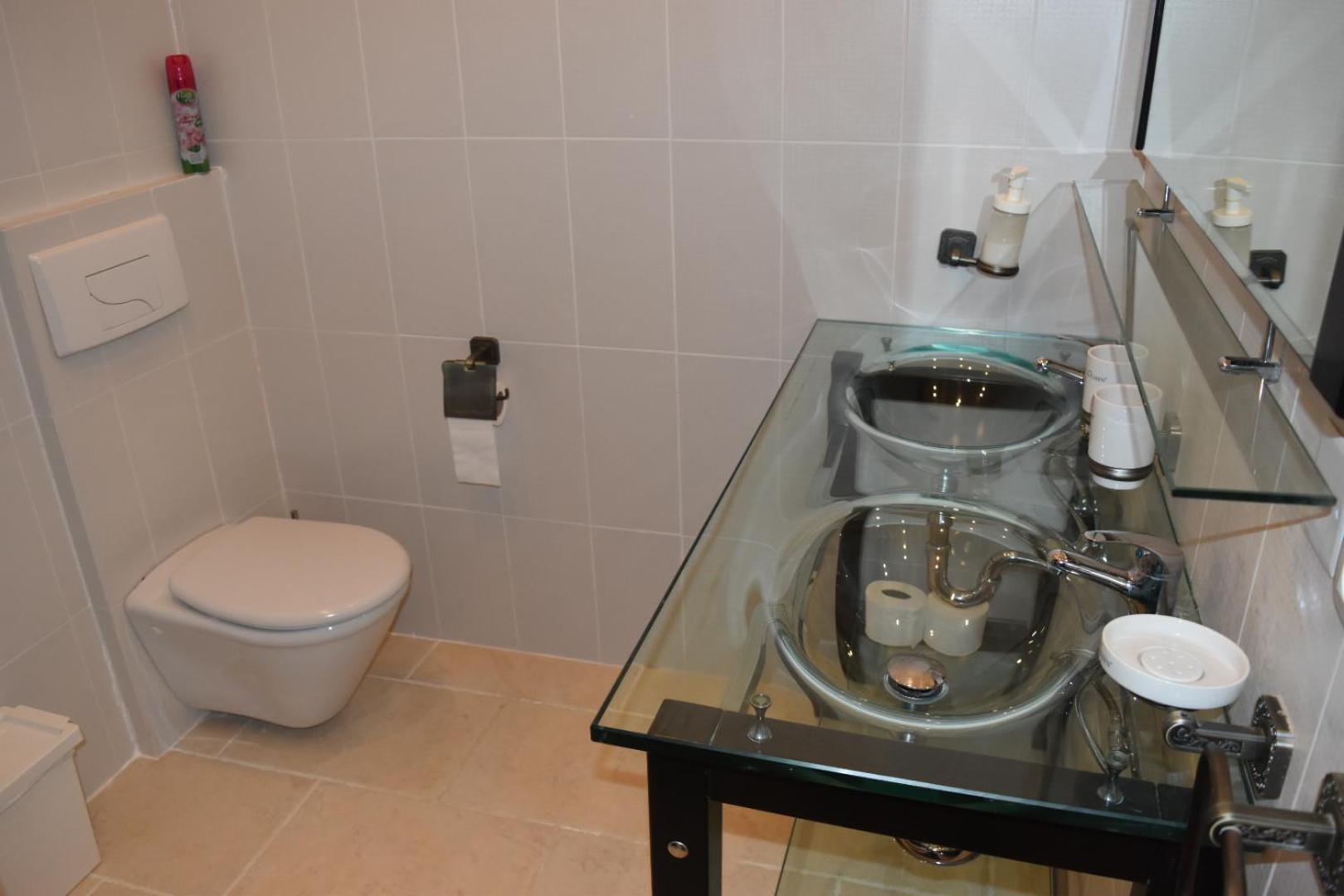 Chateau Roquehort Avec Ev Recharge Point 22Kw Monein Стая снимка