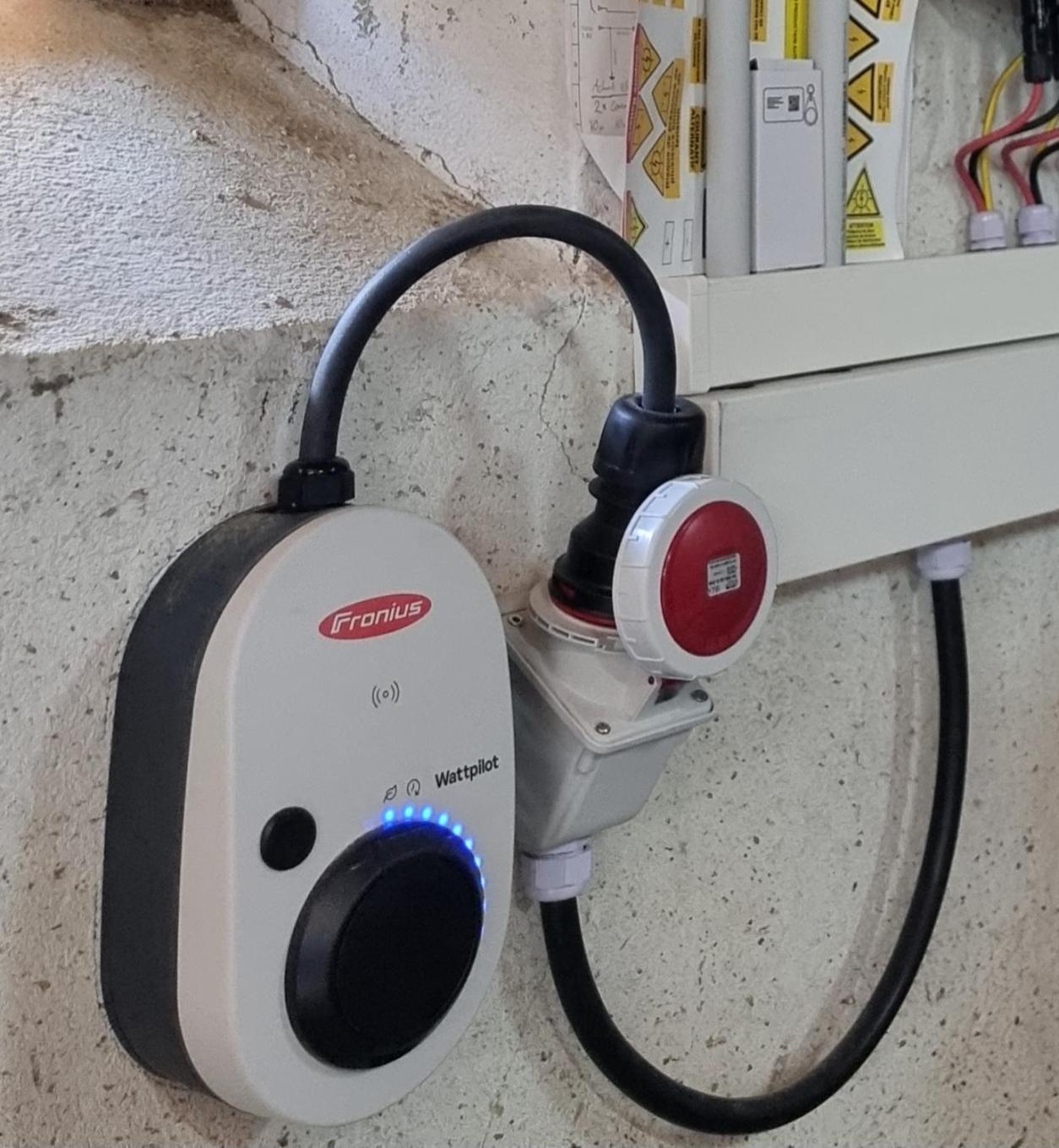 Chateau Roquehort Avec Ev Recharge Point 22Kw Monein Екстериор снимка
